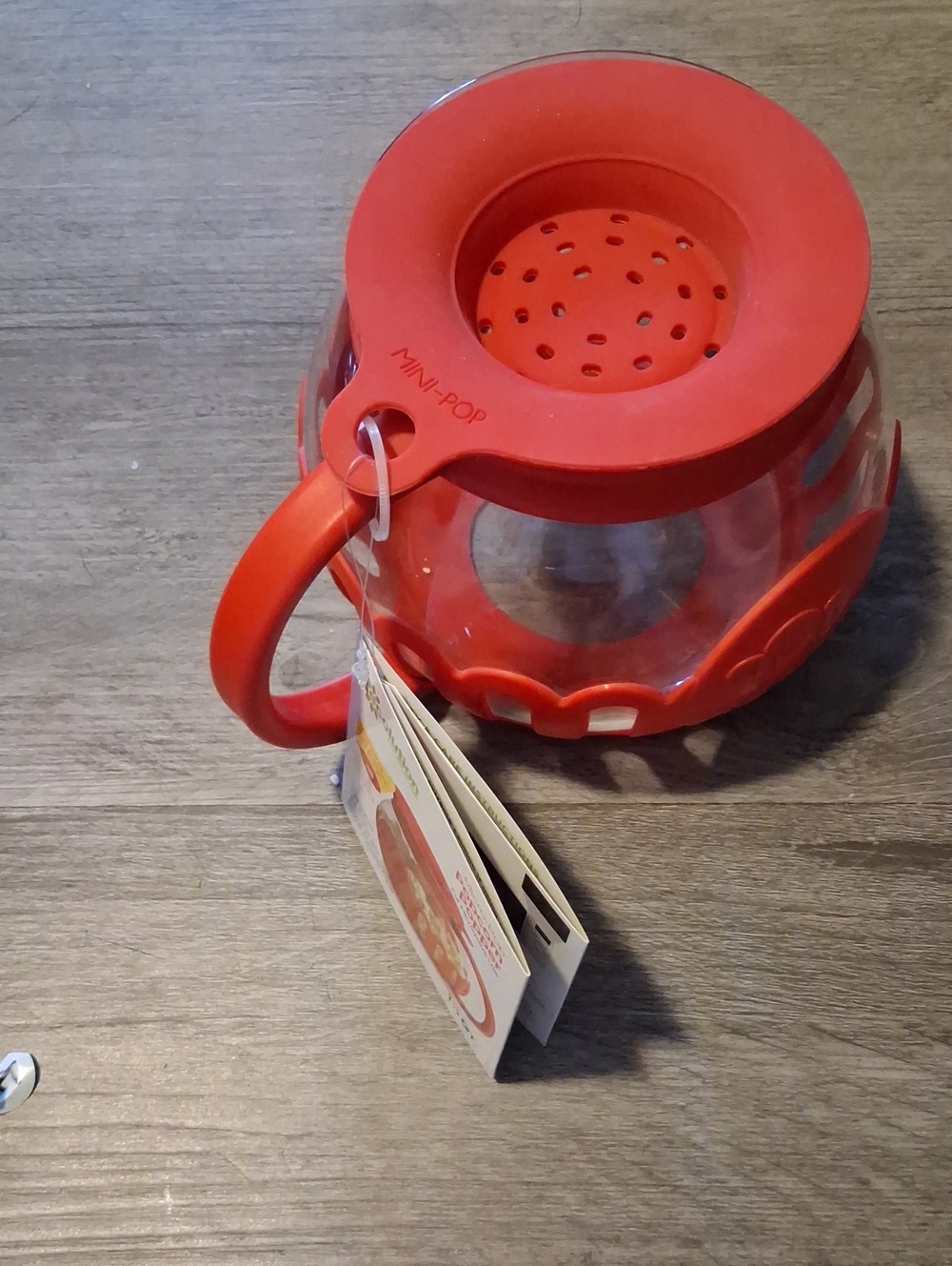 BNWT ECOLUTION Red Microwave Popcorn Popper
